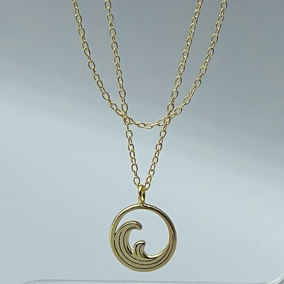 14k Gold Vermeil Ocean Wave Pendant and Chain - Picture 5 of 6